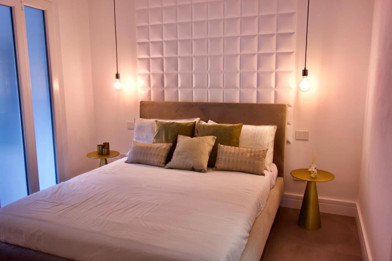 A26 Apartments - Premium Apartment In เนเปิลส์ ภายนอก รูปภาพ