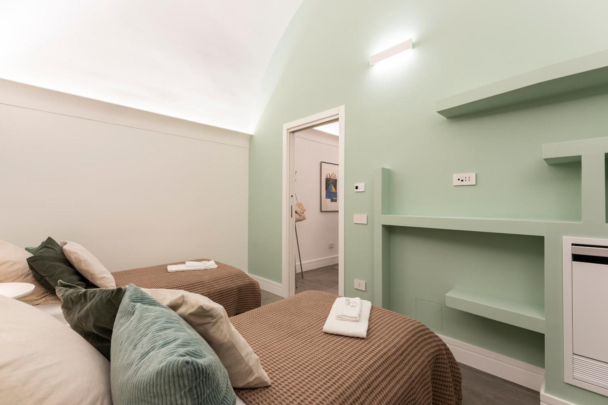 A26 Apartments - Premium Apartment In เนเปิลส์ ภายนอก รูปภาพ